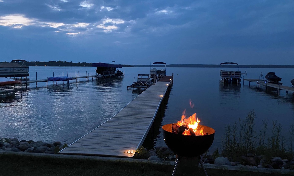 Higgins Lake House | Renovated cottage with 55 ft of lake front