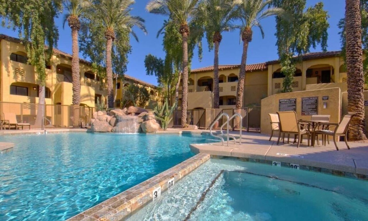 North Scottsdale Hotel | Resort Villa with Splash Zone, Balcony, Kitchen & Fun Activities l 2 Villas