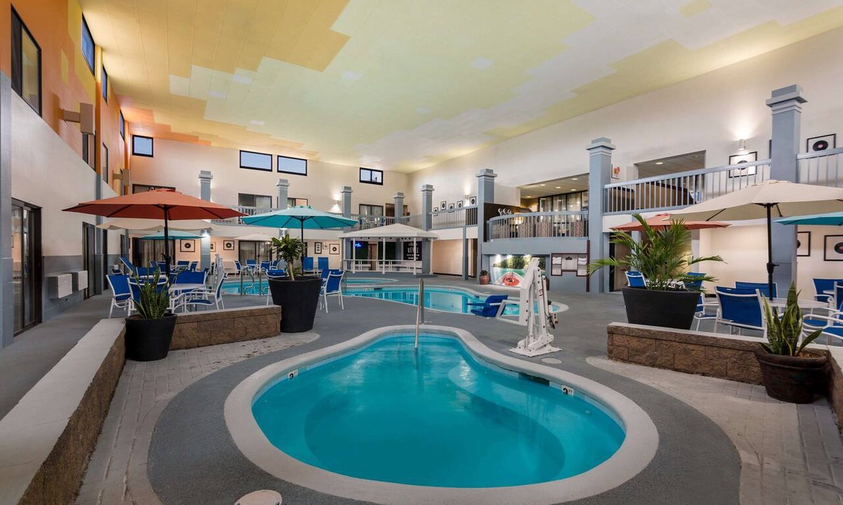 Minot Hotel | Revel Hotel Minot, SureStay Collection by Best Western
