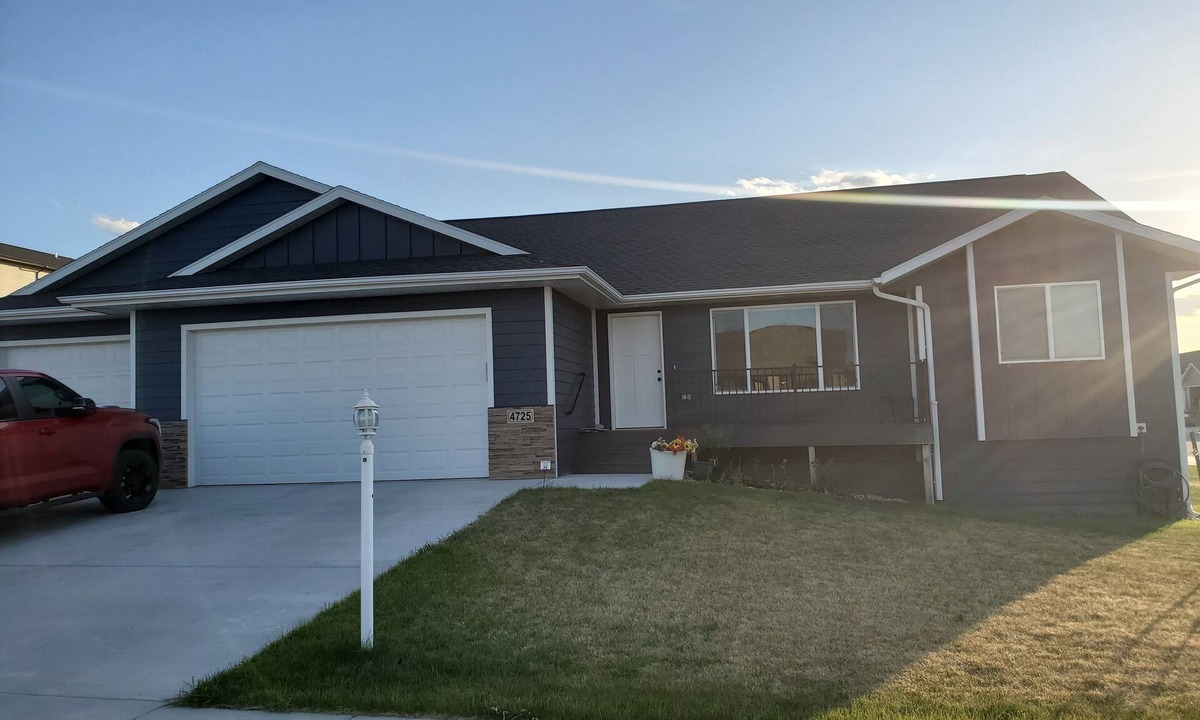 Rapid City House | Ride Hard, Rest easy in this 5 bedroom house with easy access to Sturgis Rally!