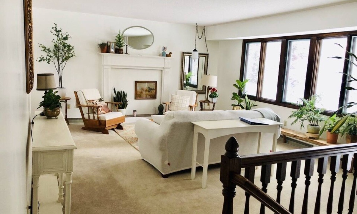 Stillwater House | River Valley Retreat. Just minutes from downtown.