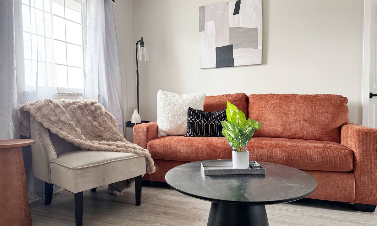 Newburgh Apartment | RiverStone Retreat B