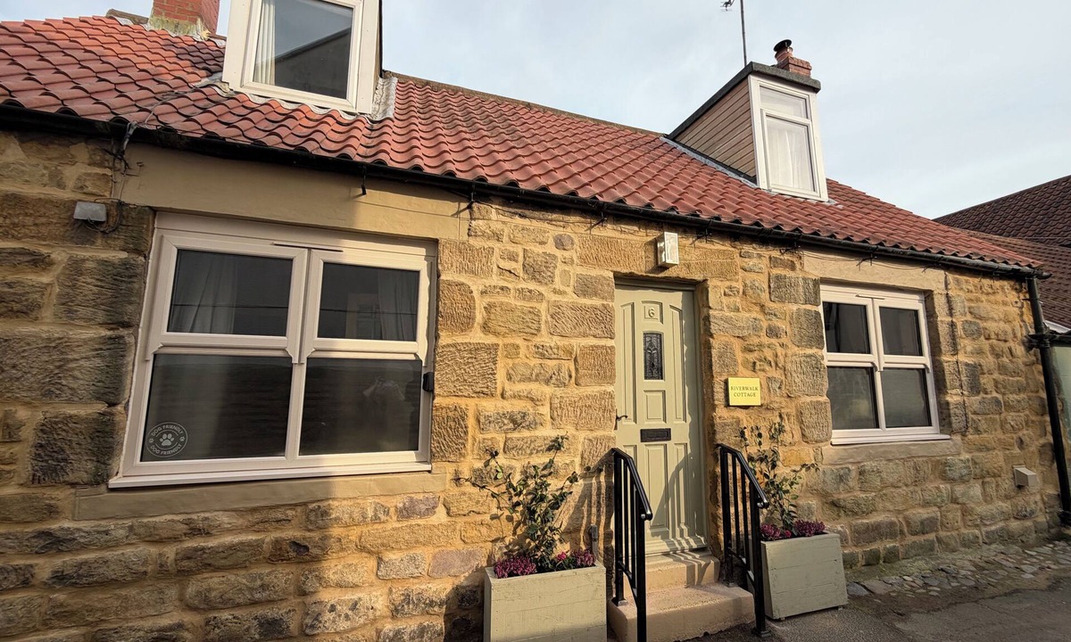 Warkworth Cottage | Riverwalk Cottage - A Charming Newly Renovated Stone Cottage