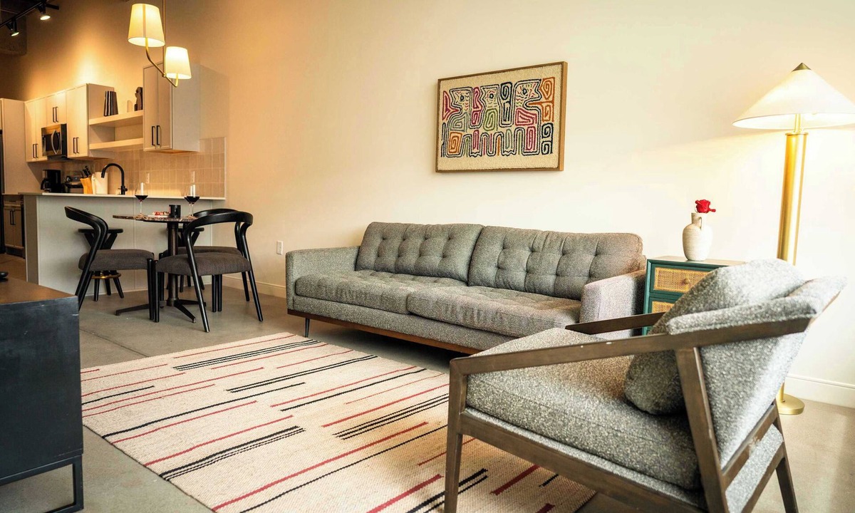 Downtown Minneapolis Hotel | Roami at Century Plaza | 4BR Combo | sleeps 10