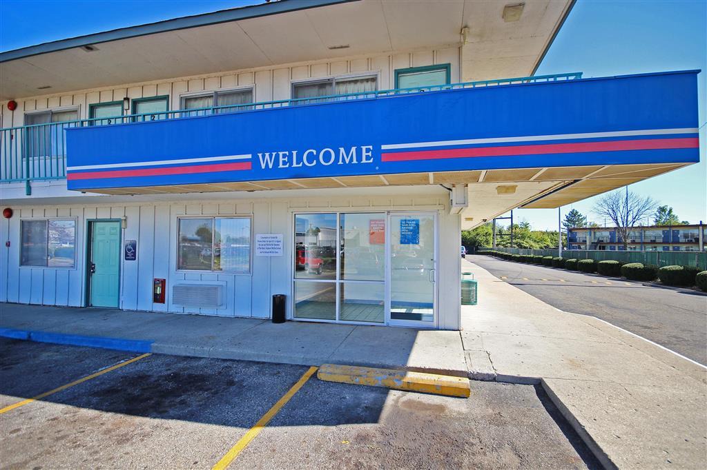 Summit Station Hotel | Rodeway Inn Columbus