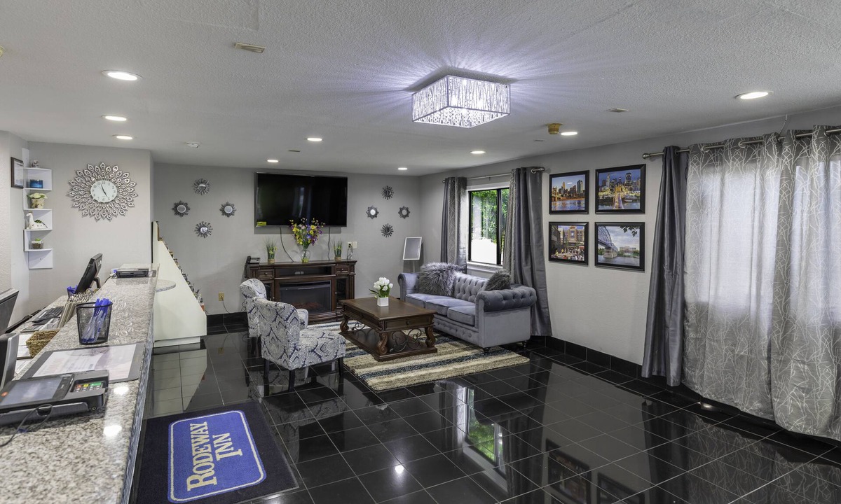 Florence Hotel | Rodeway Inn Florence - Cincinnati South