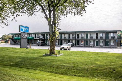 Grand Haven Hotel | Rodeway Inn Grand Haven
