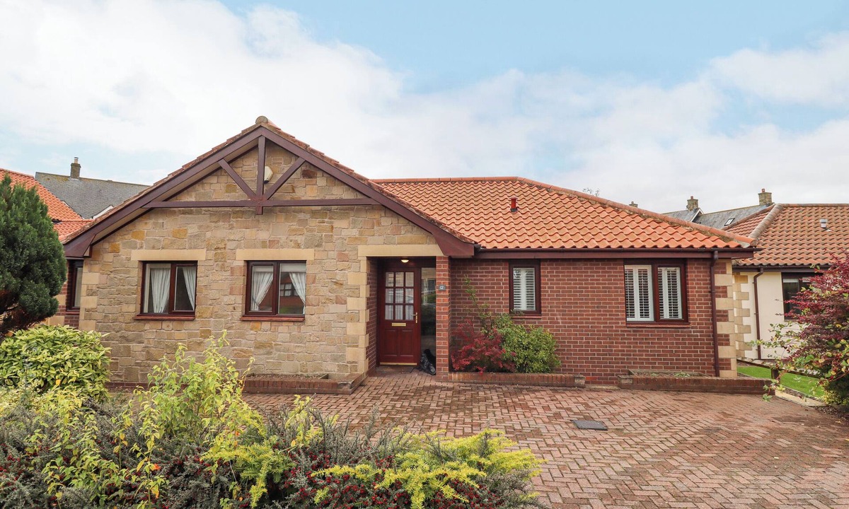 Bamburgh Cottage | ROKEBY, pet friendly, country holiday cottage in Bamburgh