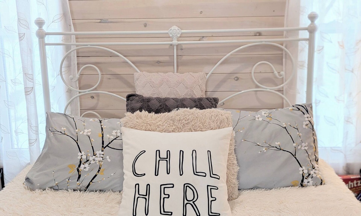 Balmoral Mills Cabin | Romantic Tiny Cottage w/Hot Tub & Fire Pit – Sunset Cottage #2