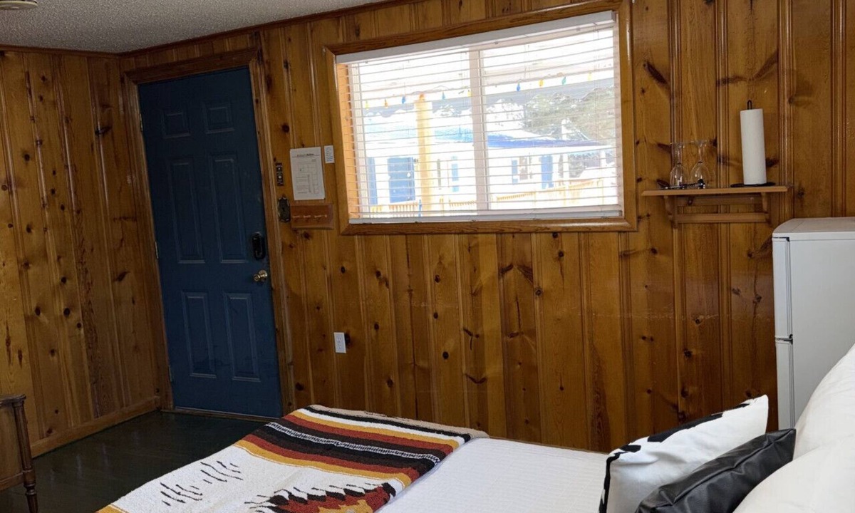 Red River Apartment | Room 4 at Bellamy's Haus