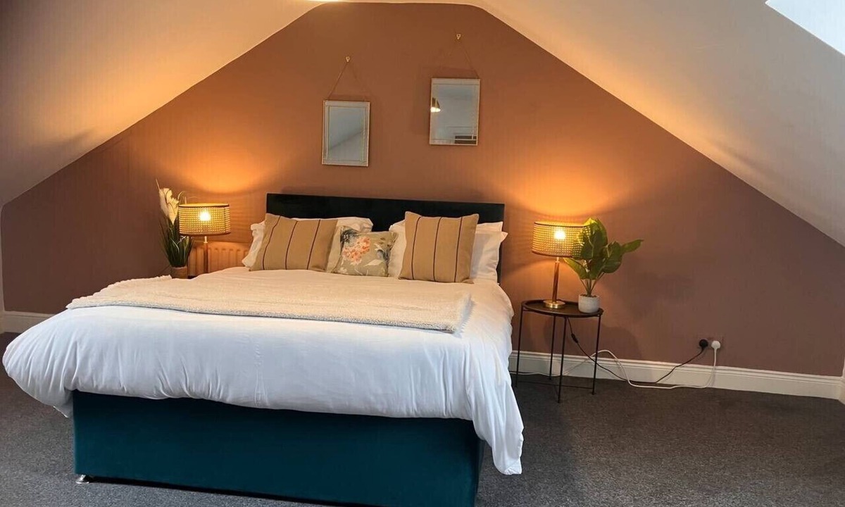 Sunderland House | Rose Cottage, Parking, Wi-Fi, city Center.