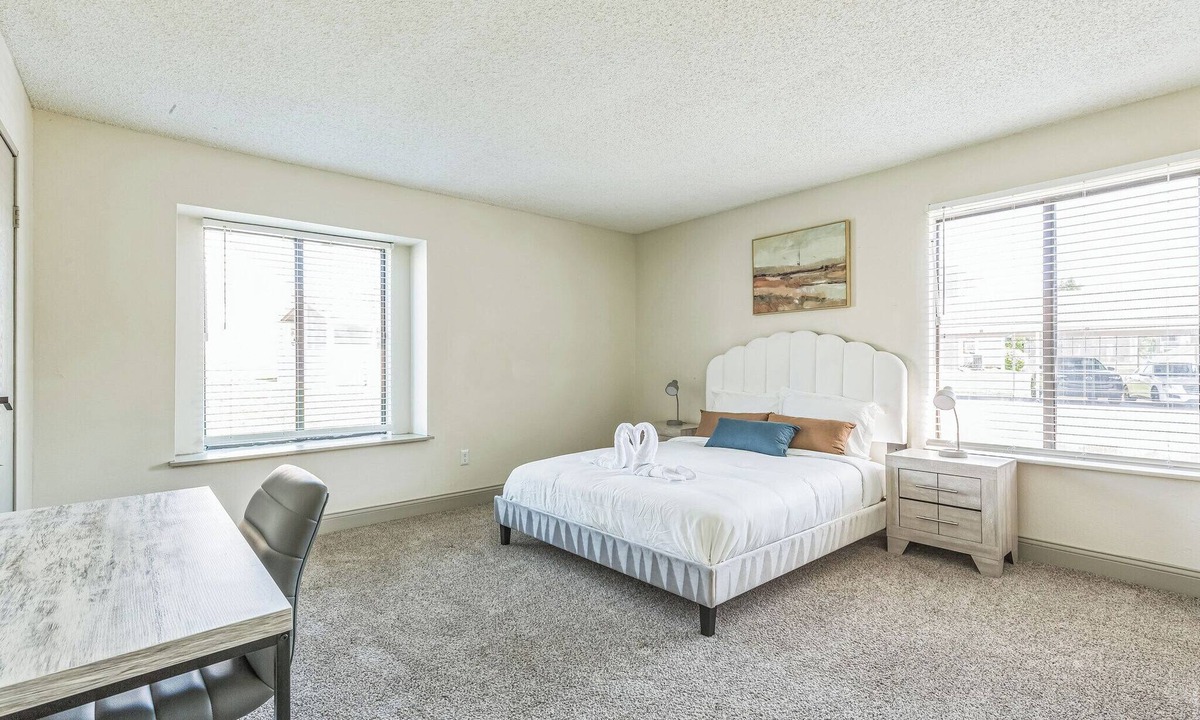 Lenexa Apartment | Rosehill Pointe 55 I Spacious 1 Bed 1 Bath