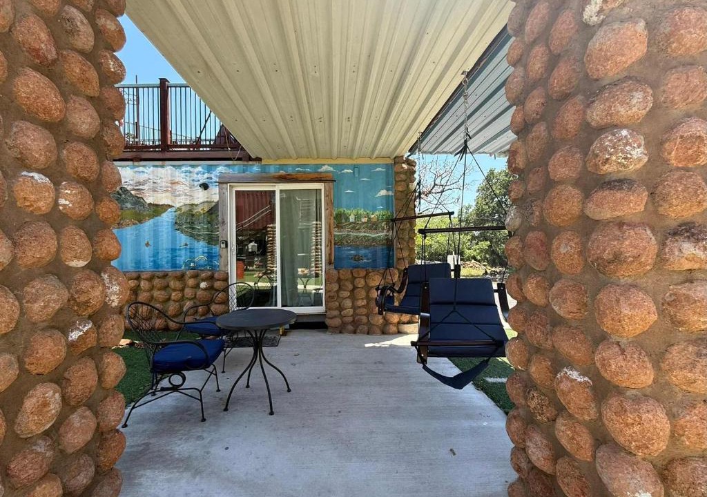 Medicine Park House | RR Medicine Park Tiny House Slp 4 1BR1BA Suite