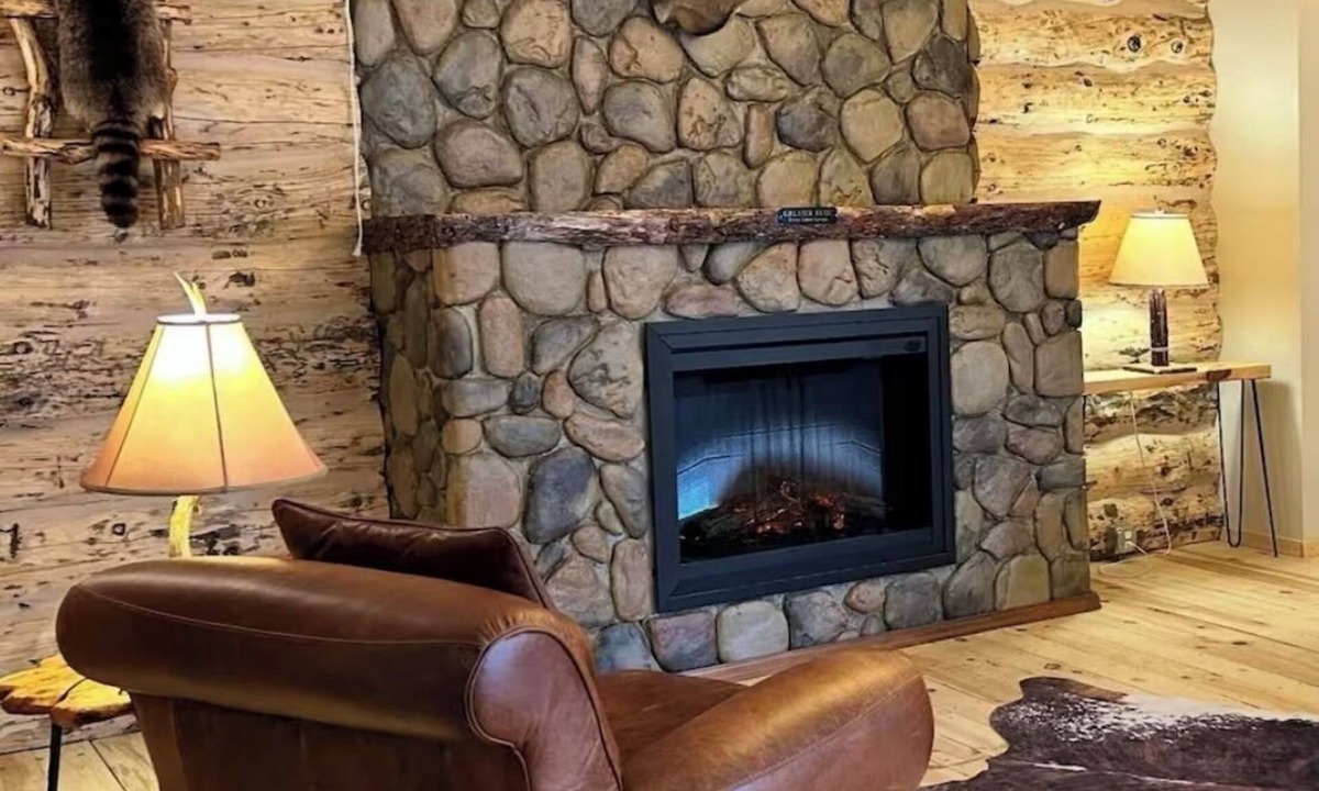 Cavalier Apartment | Rustic Retreat on Division Ave. in Cavalier, ND Studio Apartment with no stairs!