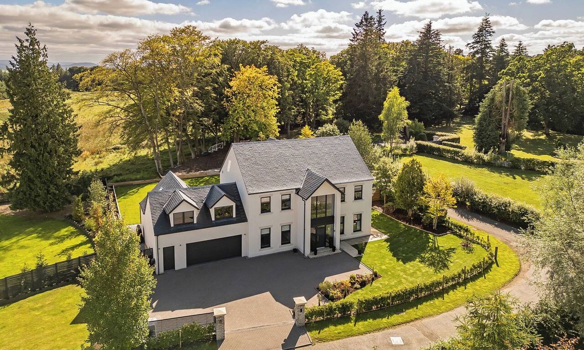 Carlops House | Rutherford Gardens | Gym, Cinema, 5BR, Near Edinburgh