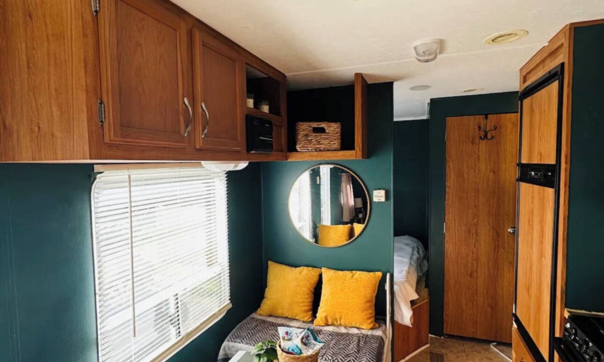 Bangor House | Rv in hysterical neighborhood