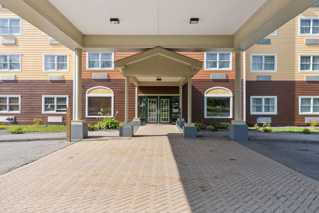 Southern Coast Hotel | Saco Bay Hotel