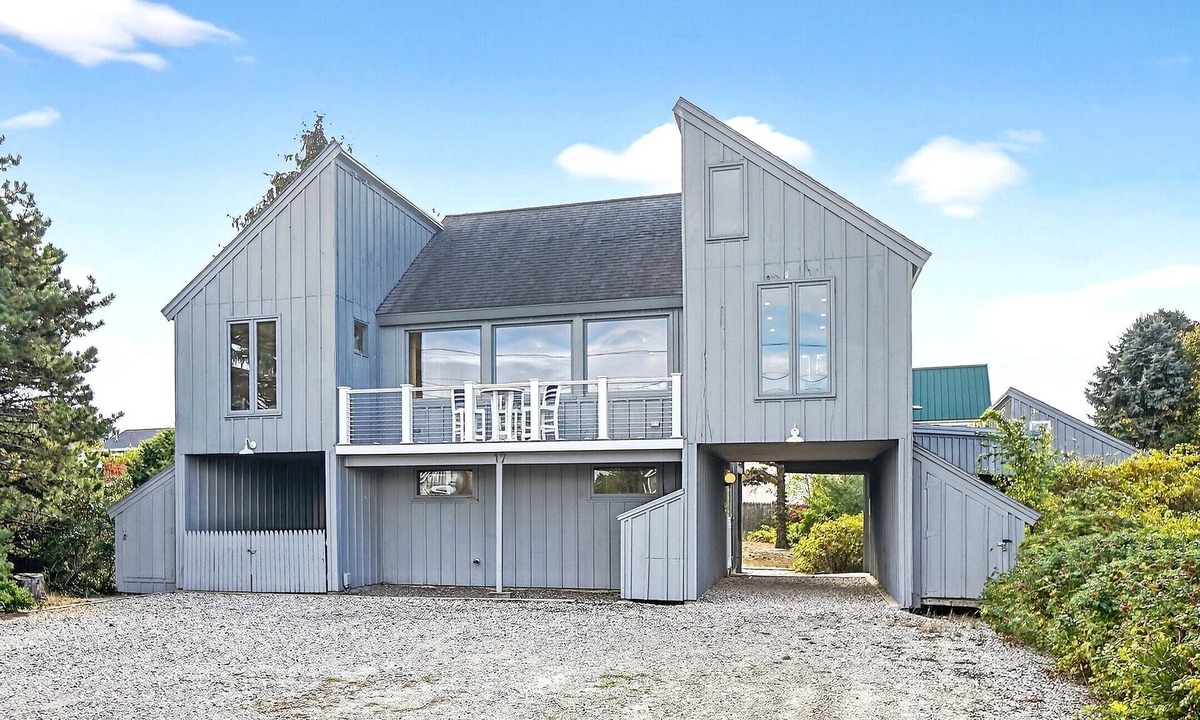 Scarborough House | Salty Dolphin by Bayley Vacation Rentals