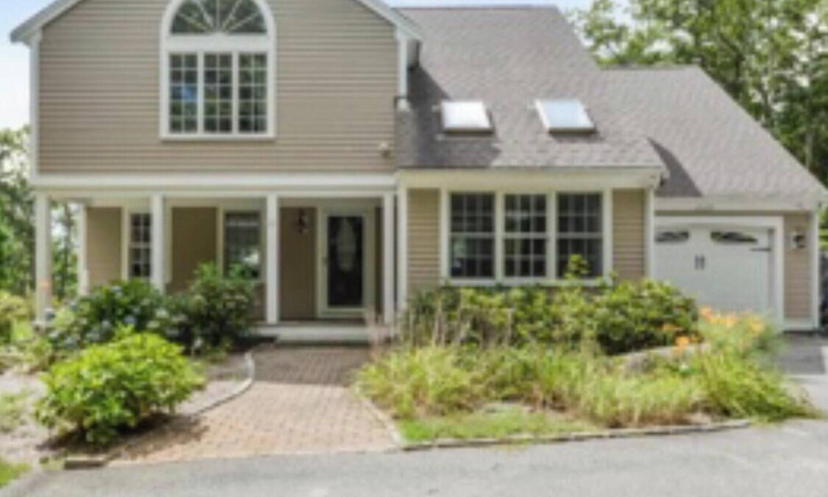 Centerville Apartment | Sandy Toes Apartment in Barnstable