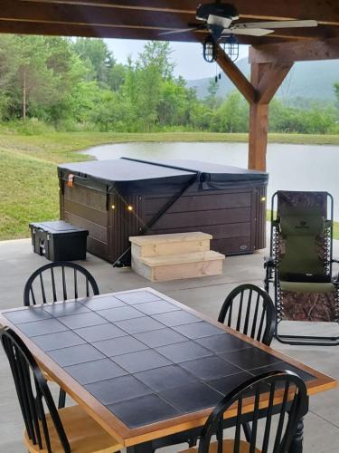 Beaver Dams House | Scenic Mountain Lodge