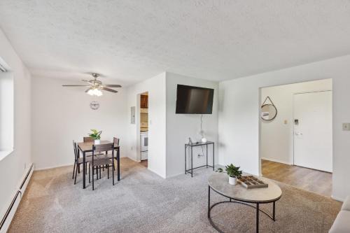 Parma Apartment | Scenic towers 3217I Cozy & Comfy I Free Parking
