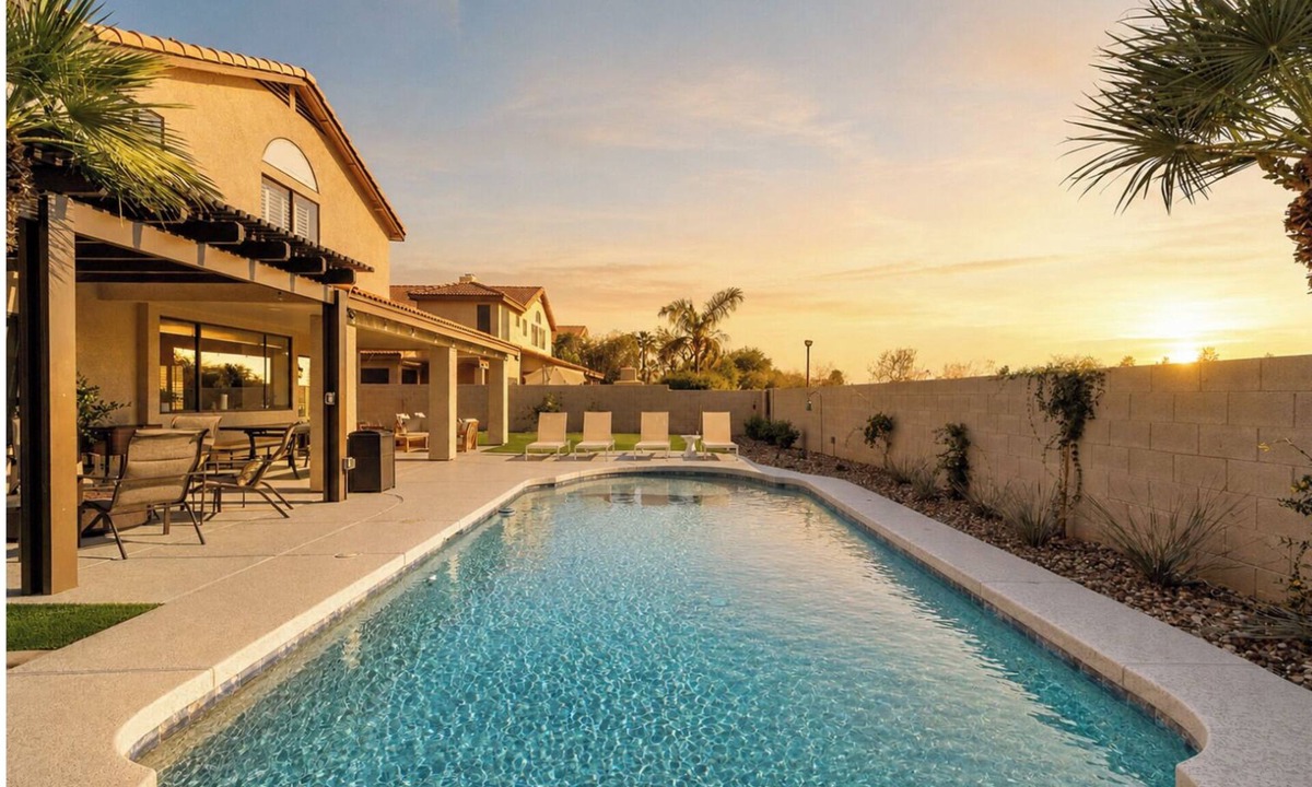 Paradise Park Vista House | Scottsdale Summers - Grand Getaway with Pool, Billiards, and Putting Green