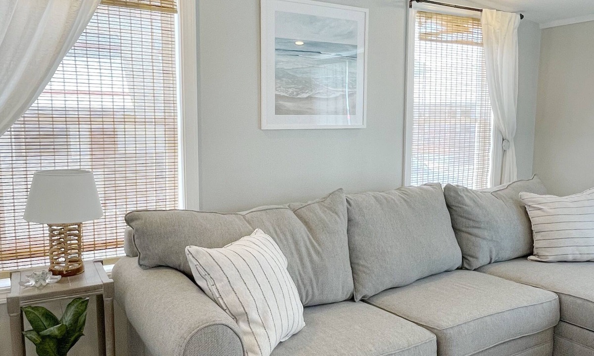 Hampton Cottage | Sea Breeze Cottage - newly renovated - sleeps 6