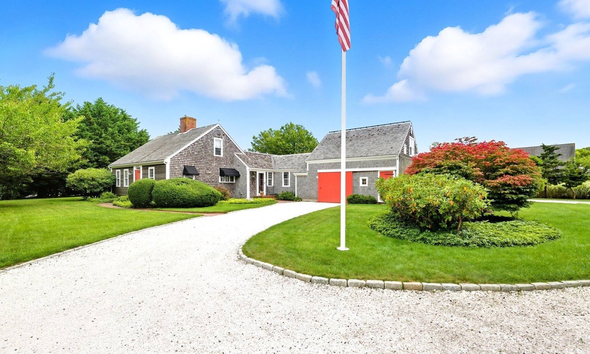 East Orleans House | Sea Mist: 029-OS Contemporary Cape Classic with Heated Salt Water Pool