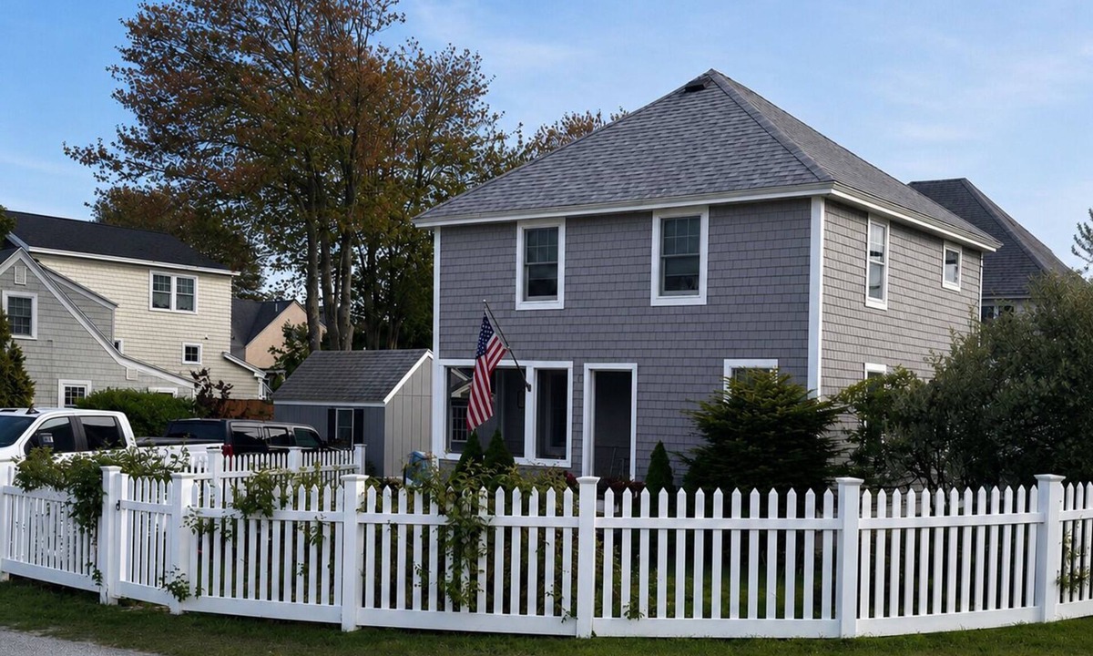 Scarborough Cottage | Sea Rose Cottage- 4-bedroom cottage with Bunkhouse, Walk to Pine Point Beach