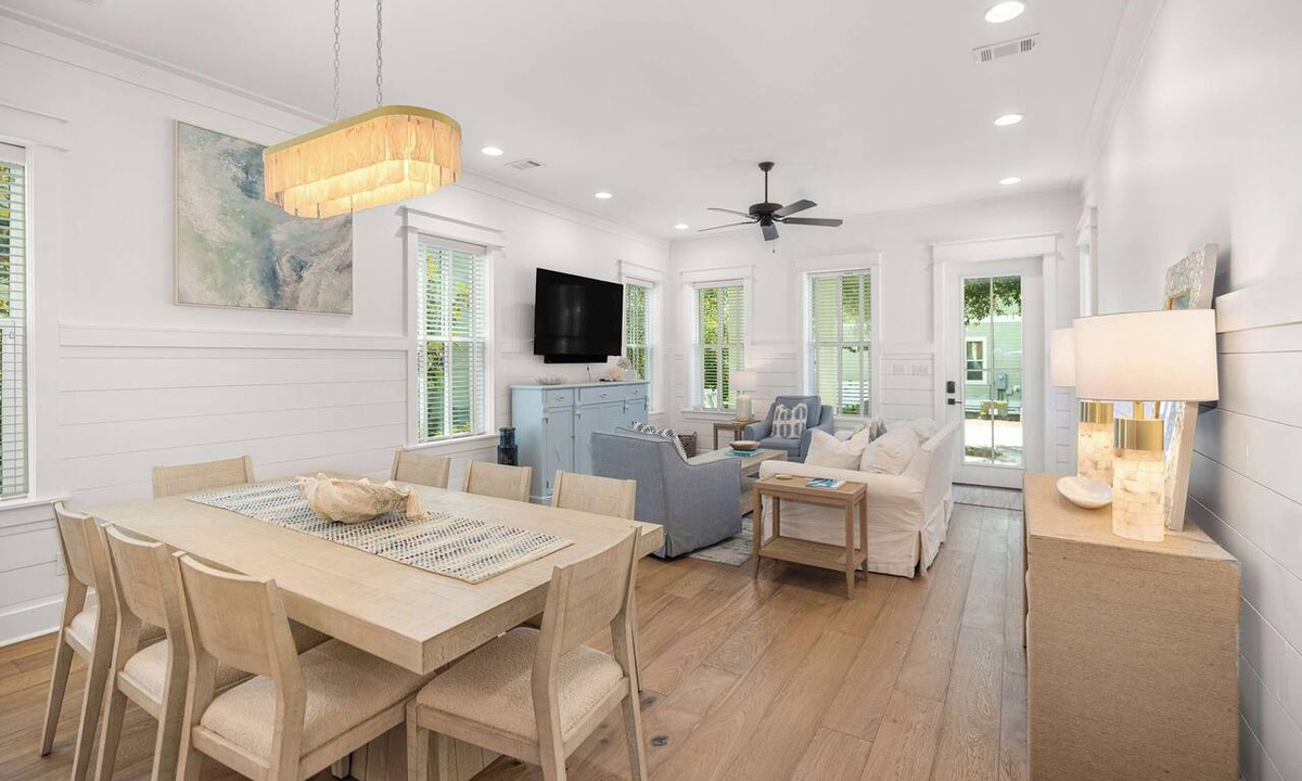 Greenway Park House | Seagrove Escape with Pool, Near Seaside