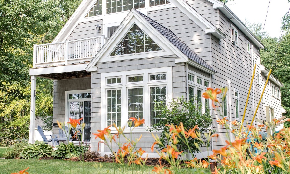 North Windham House | SEBAGO LAKE HOME WITH 2 WALK OUT SANDY ASSOC BEACH