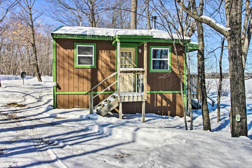 Remer House | Secluded Remer Cabin w/Lake Access!