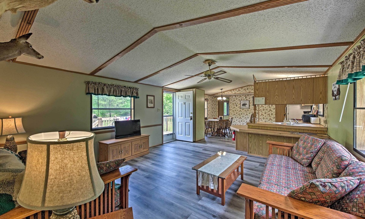 Arkdale Cottage | Secluded Woodsy Cabin: Hike, Fish, Hunt + Atv!