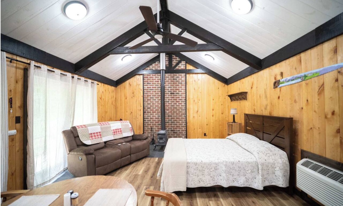 Farmdale House | Selah Studio @ Agape Aldea | Peaceful Country Escape