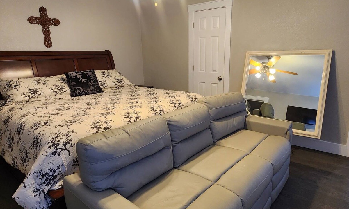 Wichita Falls House | Serene 4-bedroom house with AC in charming Wichita Falls