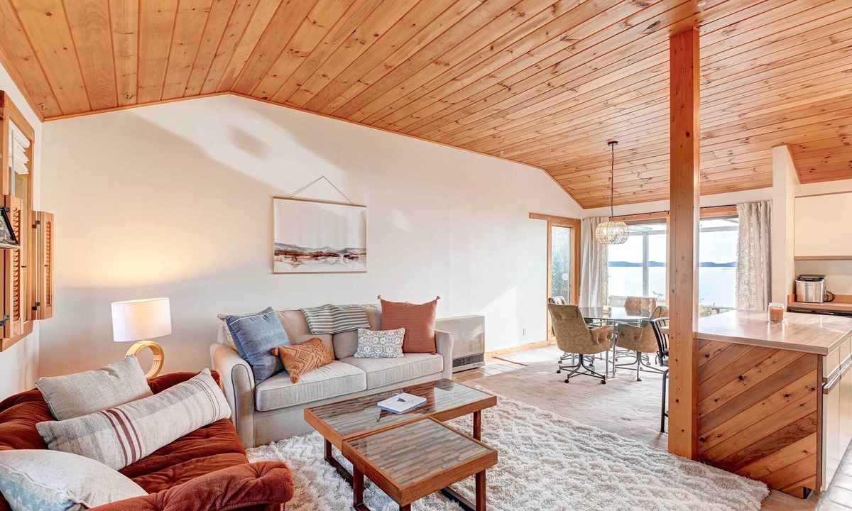 Jonesport Cottage | Serene Jonesport Escape: Deck w/Water Views!