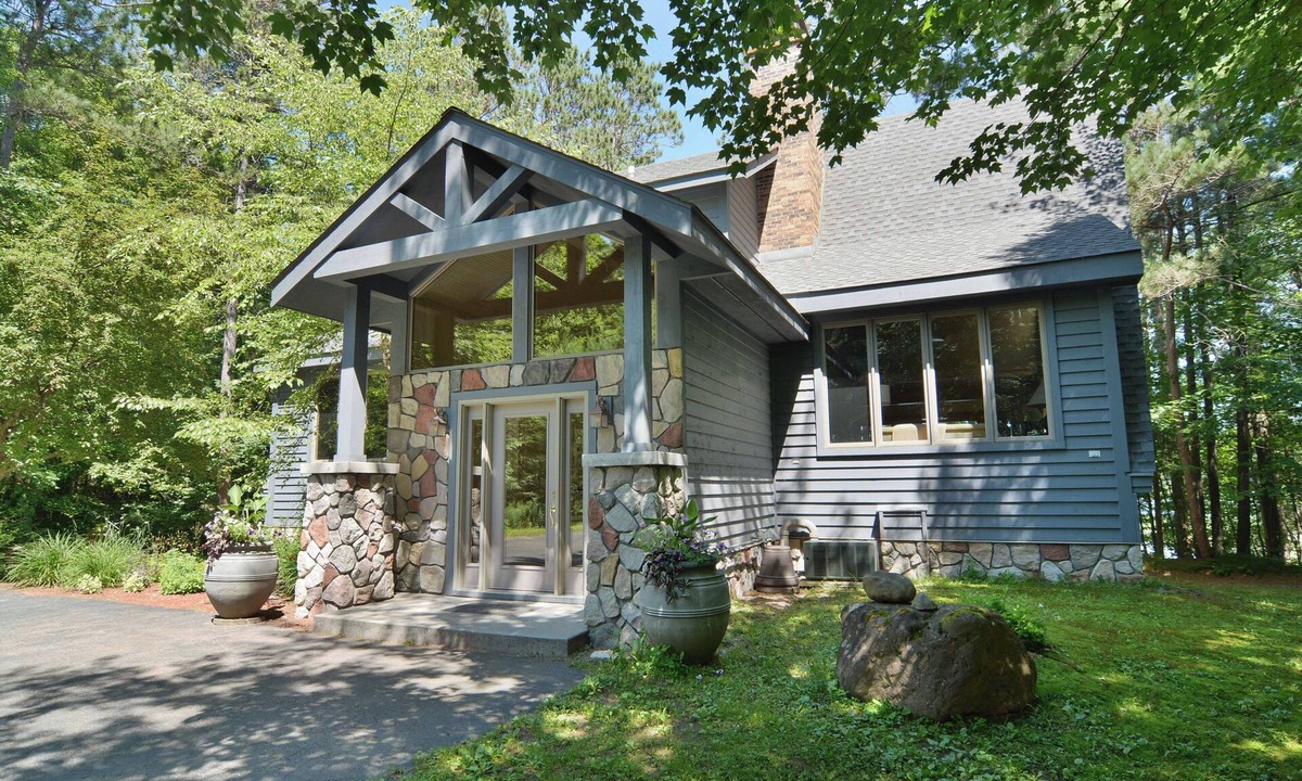 Cable House | Serenity on Lake Owen | Stunning Lakefront Views | Pool Table | Private Dock