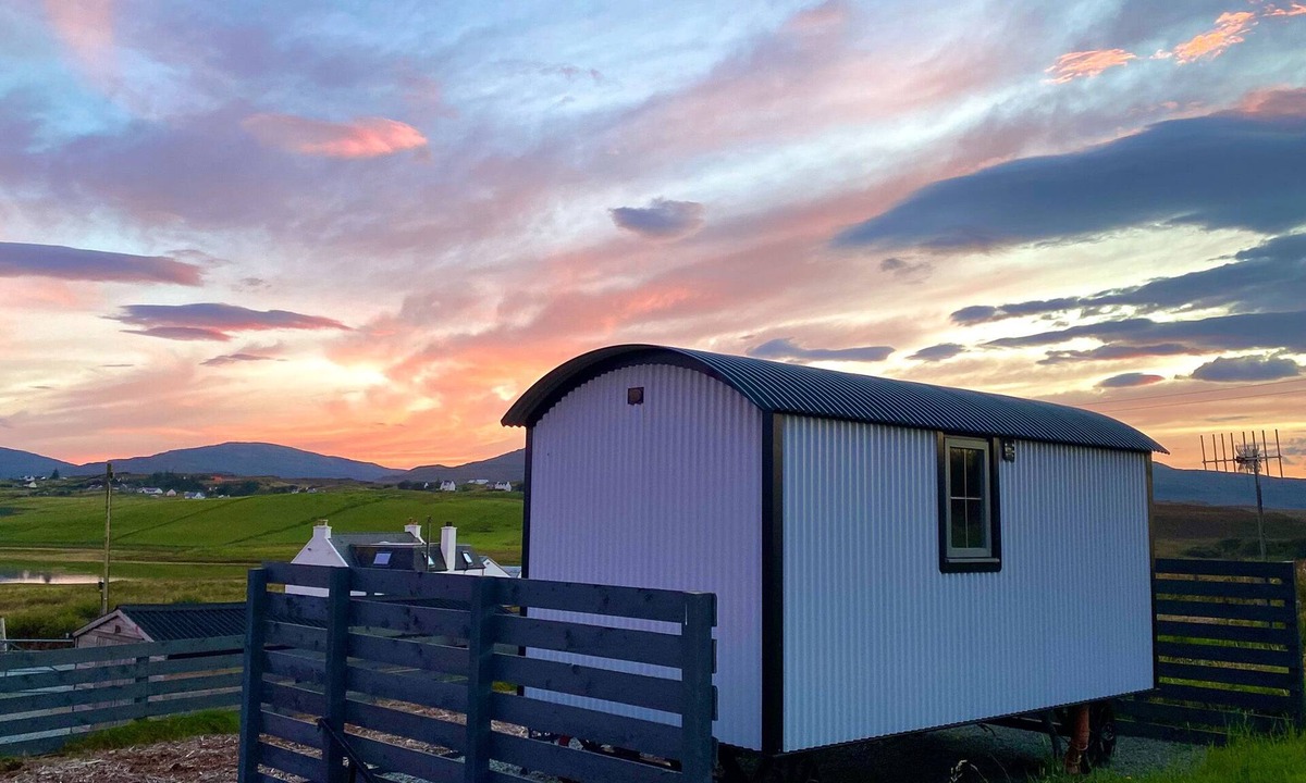 Lonmore Cottage | Shepherds Hut