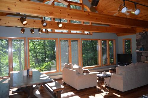 Naples House | Shimmering Cove Retreat