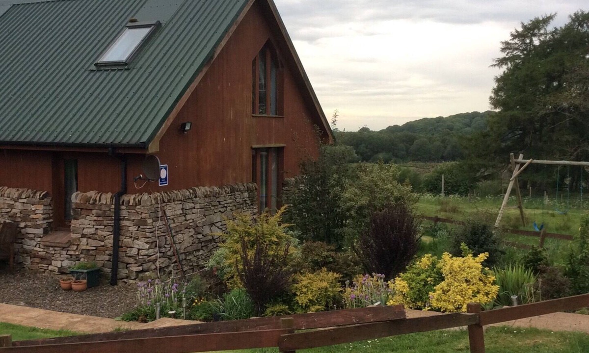 Farlam Cottage | Short breaks avail now ! 2nights min, log fire,Pets welc,wine/chocs Inc.