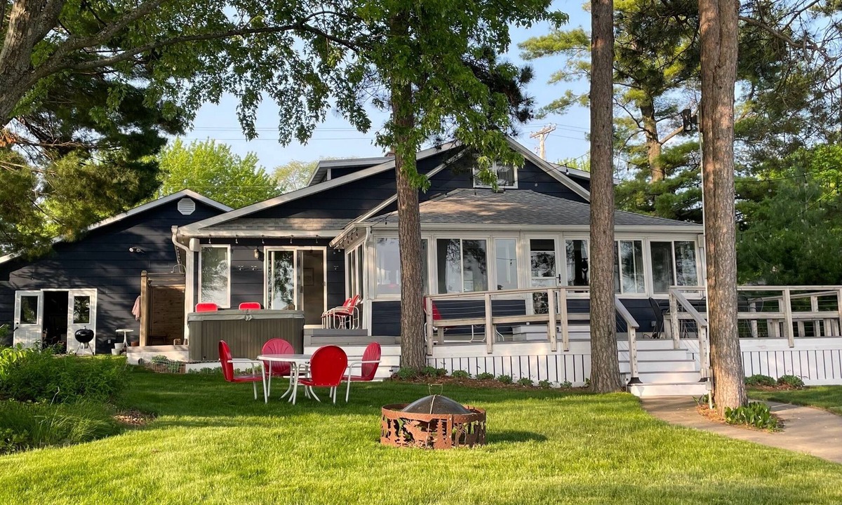 Wautoma House | Silver Lake Cottage - historic home - family fun, swim, boat, ski, fish, & relax