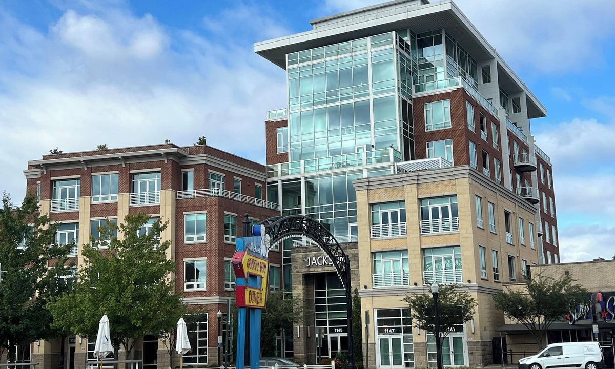 Victorian Village Condo | Simply Short North! at The Jackson on High