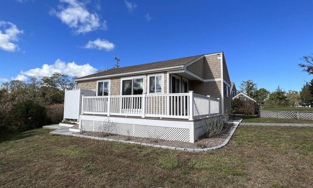 Orleans Cottage | Skaket Dream 2/10 mile to Beach!