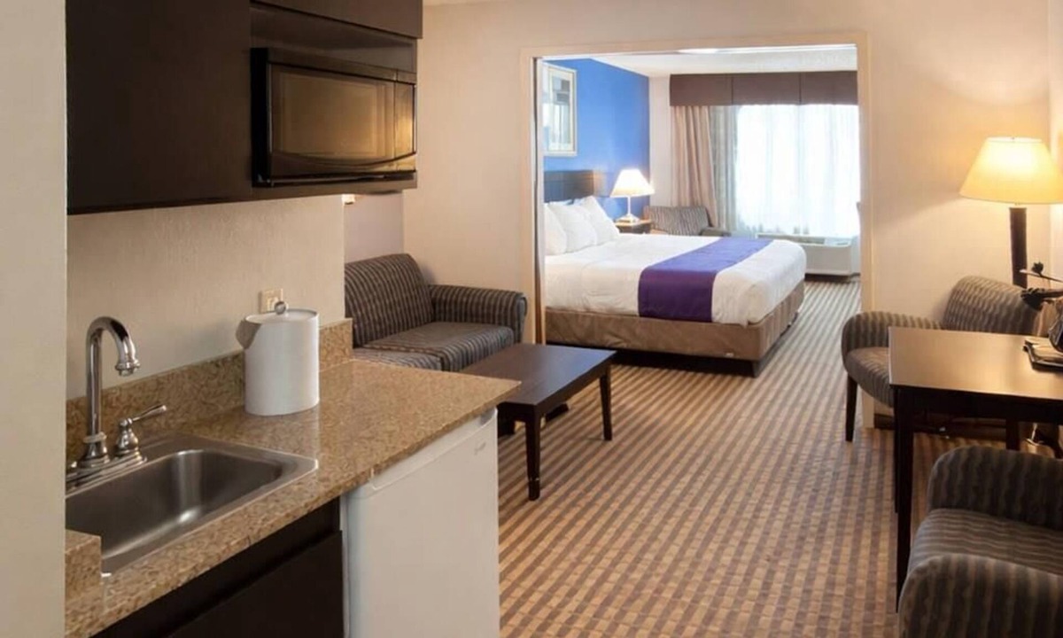 Kalamazoo Hotel | Sleep Inn & Suites