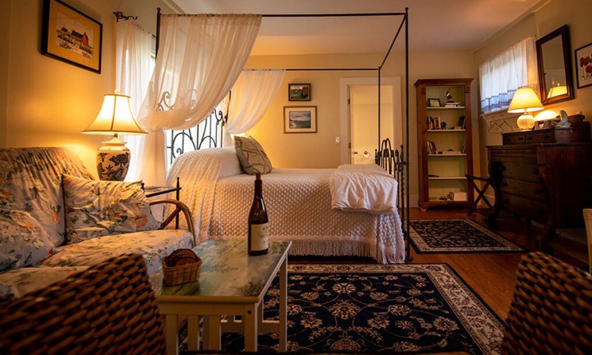 New Harbor Cottage | Snowball Hill Cottage - Near Pemaquid Beach & New Harbor Village.
