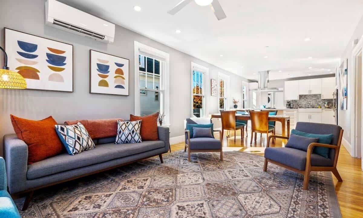 Oakdale Apartment | Soaking Tub | W/D | Parking | 5 Min Downtown