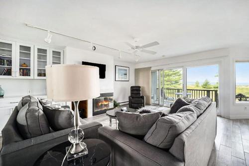 Glen Arbor House | South Beach 55