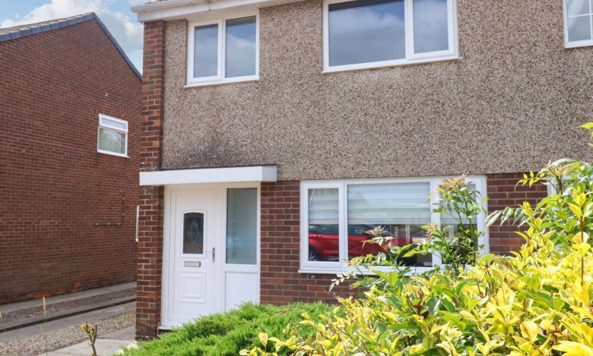Blyth House | South Beach Coastal Cottage, Blyth