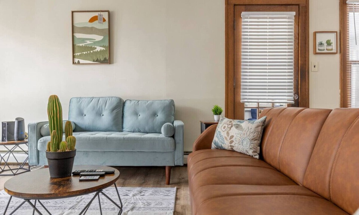 South Euclid House | South Euclid Joy - 5BR Home