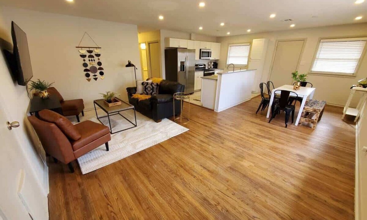 Wichita House | South Side Chic 3Br 1Ba 10mn to McConnell Spirit